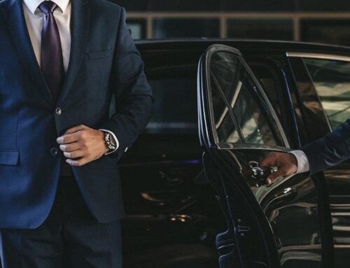 How a Black Car Service Helps You Move Easily Between Orlando Parks?